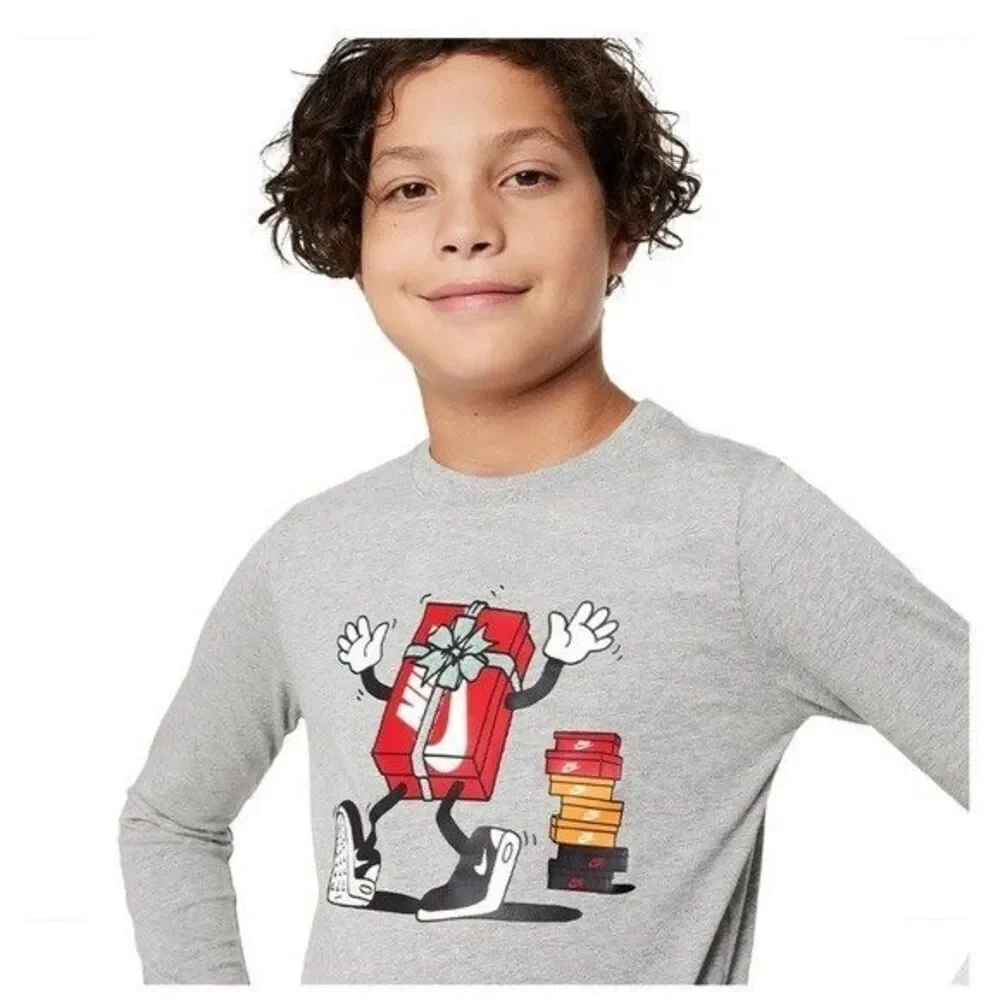 NIKE ❤️🔥NIKE SPORTSWEAR BIG KIDS' LONG-SLEEVE T-SHIRT GREY boys girls shirt M